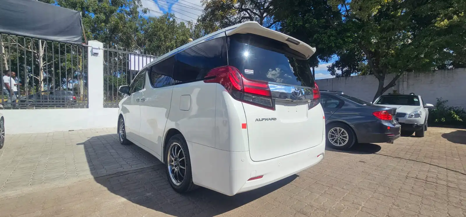Zambia used car sale 2015 Toyota Alphard 5